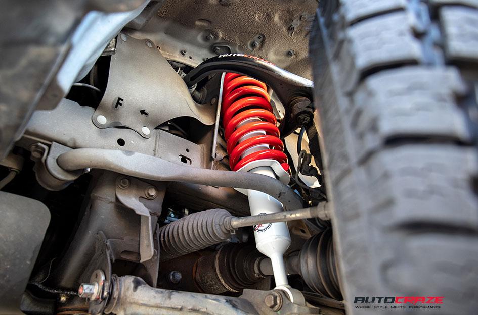 TOYOTA HILUX 2WD (2005 ONWARDS) BULLY KM708 SATIN BLACK